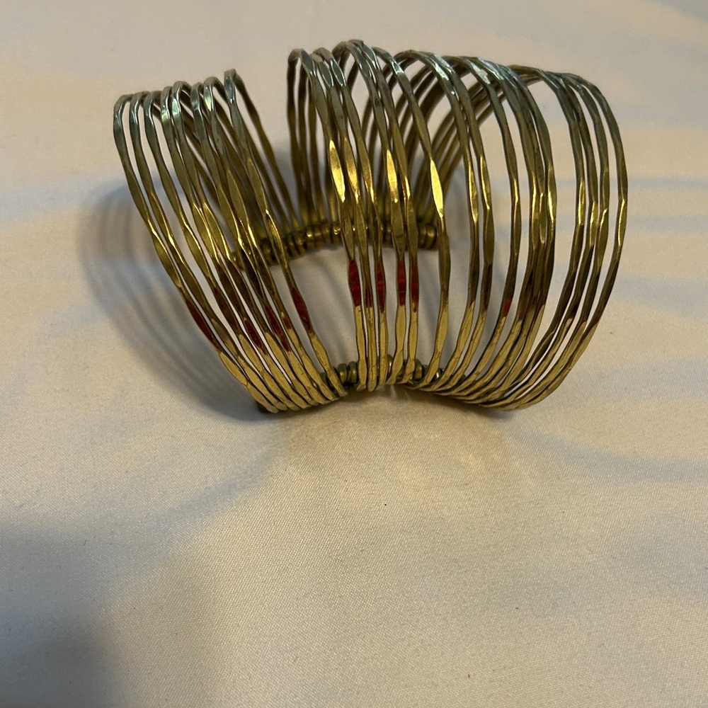 Elegant Gold cuff